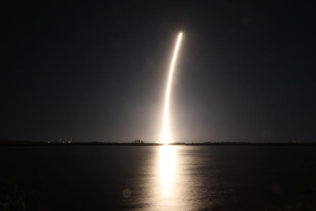 A SpaceX Falcon 9 rocket carrying Firefly Aerospace’s Blue Ghost Mission One lander on January 15, 2024. Credit: NASA/Frank Michaux